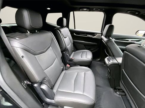 Used 2022 Cadillac XT6 Premium Luxury w/ Technology Package image 25