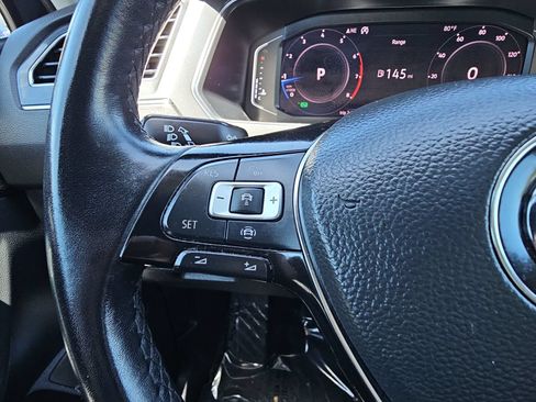 Used 2019 Volkswagen Tiguan SEL FWD image 19