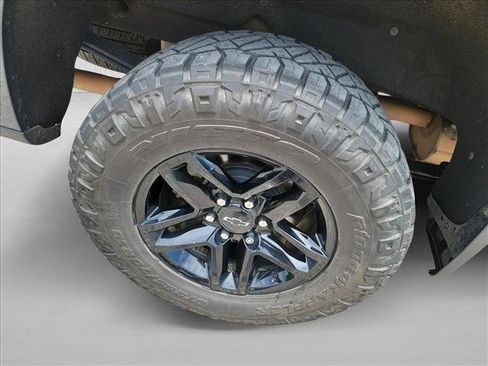 Used 2020 Chevrolet Silverado 1500 LT Trail Boss AWD/4WD image 11