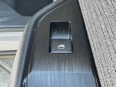 Used 2021 Nissan Rogue SV FWD image 35