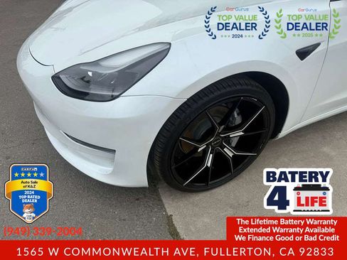 Used 2022 Tesla Model 3 Long Range AWD/4WD image 17