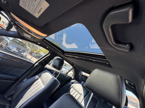 Used 2015 Mercedes-Benz E 400 Sedan image 19