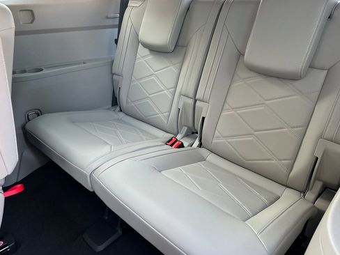 New 2026 Volkswagen Atlas SE image 13