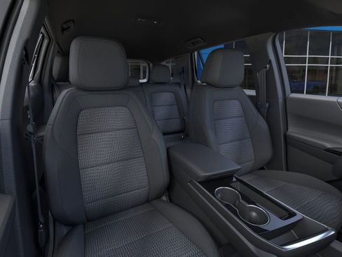 New 2025 Chevrolet Equinox LT w/ Safety and Technology Package image 16