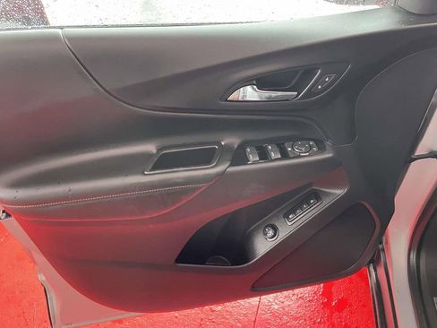 Used 2022 Chevrolet Equinox Premier image 27