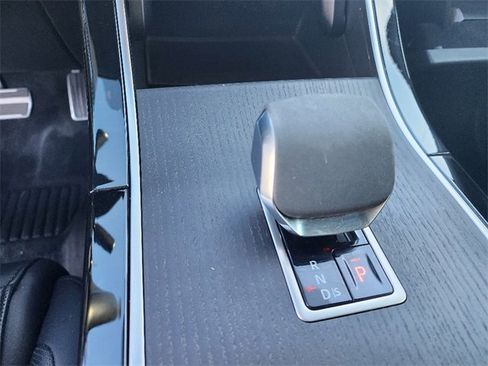 Used 2024 Land Rover Range Rover Velar Dynamic HSE image 31