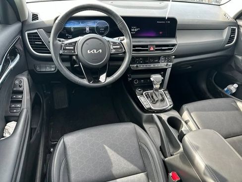Used 2025 Kia Seltos EX w/ EX Sunroof Package AWD/4WD image 10