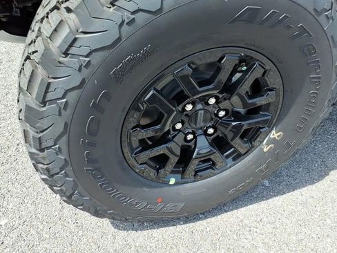 New 2026 Ford Bronco Raptor AWD/4WD image 16