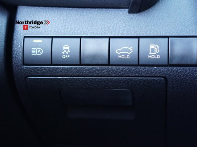 Used 2024 Toyota Camry SE w/ Convenience Package FWD image 18