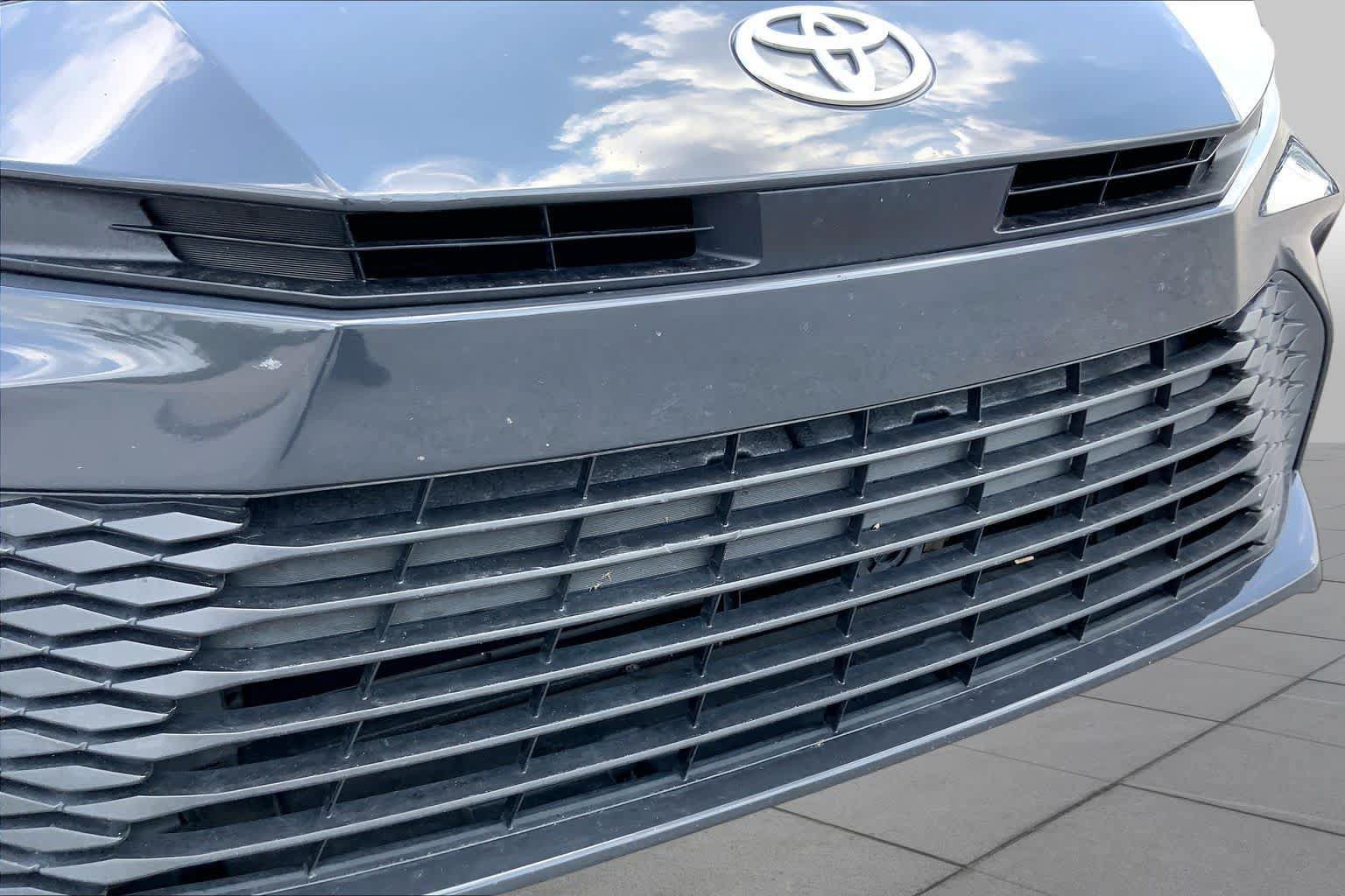 Used 2025 Toyota Camry LE FWD image 29