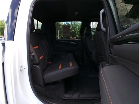 Used 2024 GMC Sierra 2500 AT4 w/ AT4 Premium Plus Package AWD/4WD image 42
