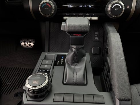 Used 2025 Toyota Tacoma TRD Sport image 22