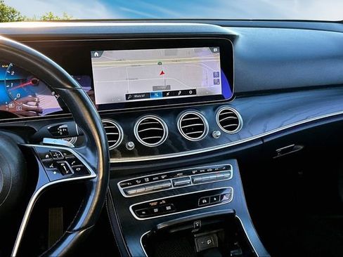 Used 2023 Mercedes-Benz E 350 Sedan image 9