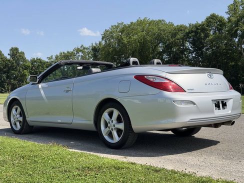Used 2007 Toyota Solara SLE FWD image 3