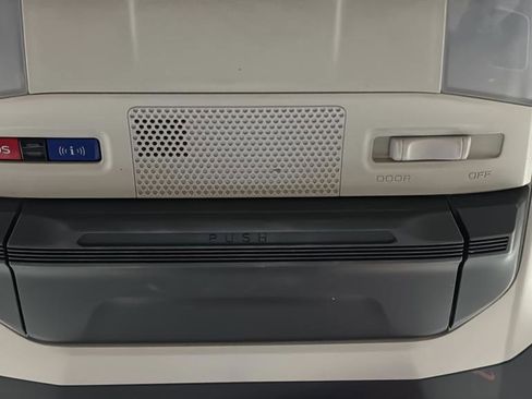 Used 2023 Subaru Ascent Limited image 38