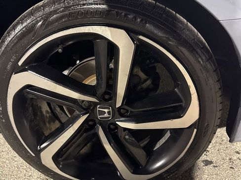 Used 2021 Honda Accord Sport image 6