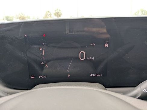 Used 2025 Buick Envista Avenir FWD image 29