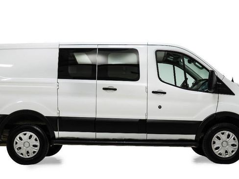 Used 2019 Ford Transit 250 130 Low Roof w/ Exterior Upgrade Package RWD image 5