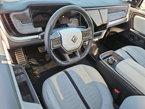 Used 2022 Rivian R1T Adventure AWD/4WD image 10