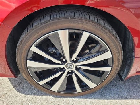 Used 2019 Nissan Altima 2.5 SR image 18