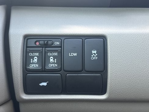 Used 2016 Honda Odyssey EX-L image 41