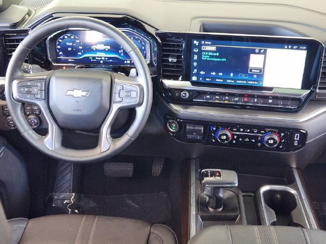 Used 2025 Chevrolet Silverado 1500 High Country w/ High Country Premium Package AWD/4WD image 28