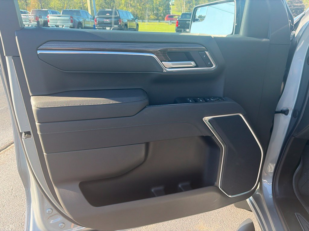 New 2026 Chevrolet Silverado 1500 RST w/ RST Select Package AWD/4WD image 12