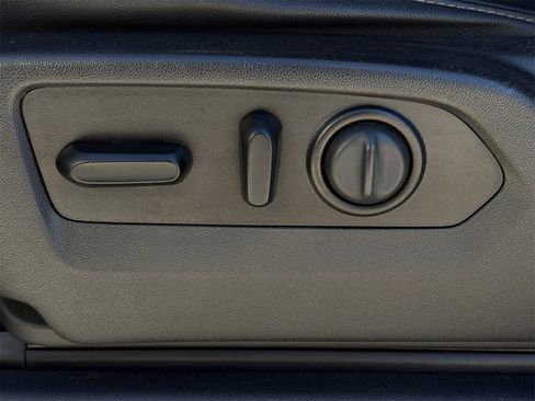 Used 2021 GMC Sierra 1500 SLT image 26