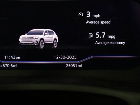 Used 2023 Volkswagen Atlas SE w/ Panoramic Sunroof Package image 16