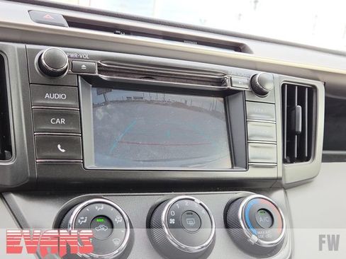 Used 2015 Toyota RAV4 LE FWD image 7
