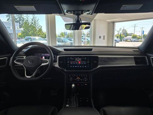 Used 2023 Volkswagen Atlas Cross Sport SE AWD/4WD image 34