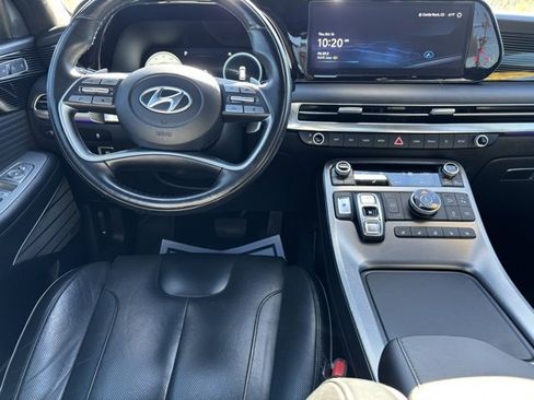 Used 2023 Hyundai Palisade Calligraphy image 17