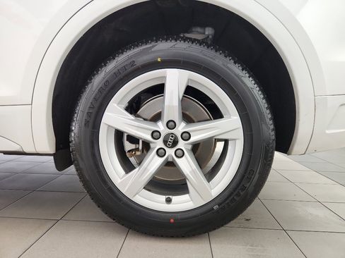 Used 2023 Audi Q5 2.0T Premium w/ Convenience Package image 41