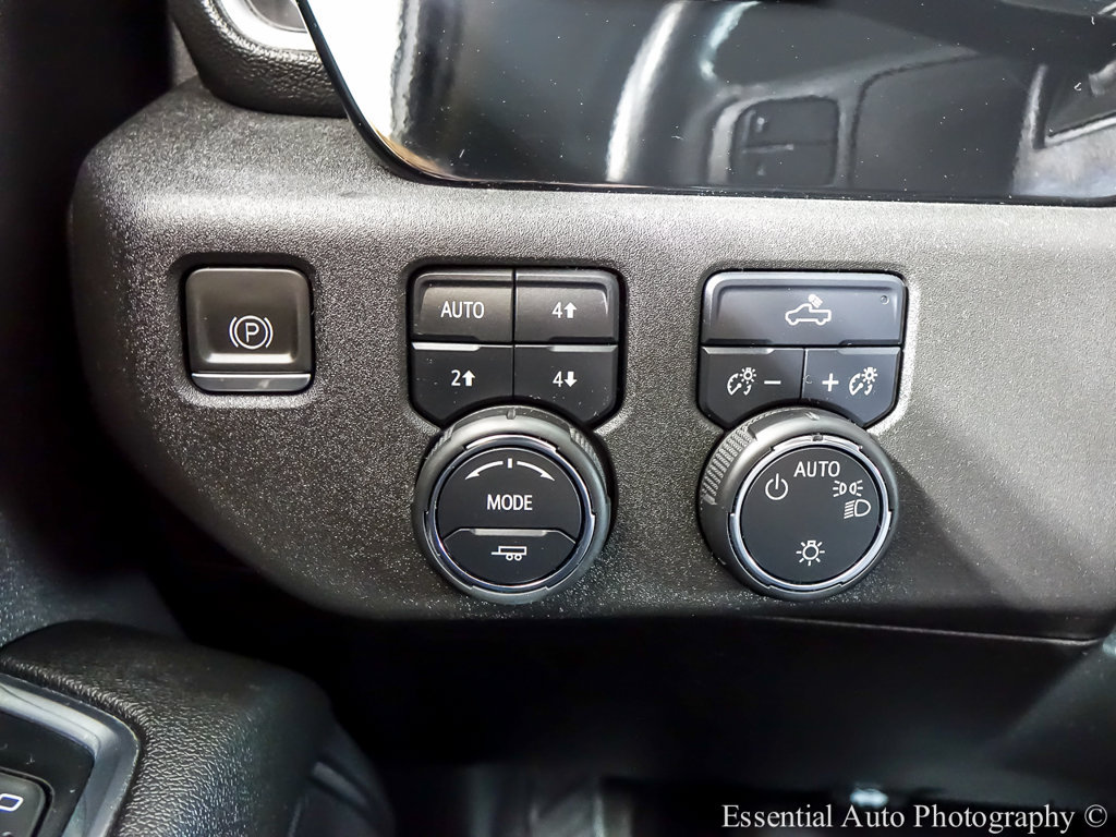 Used 2023 Chevrolet Silverado 1500 LT w/ Z71 Off-Road Package AWD/4WD image 19