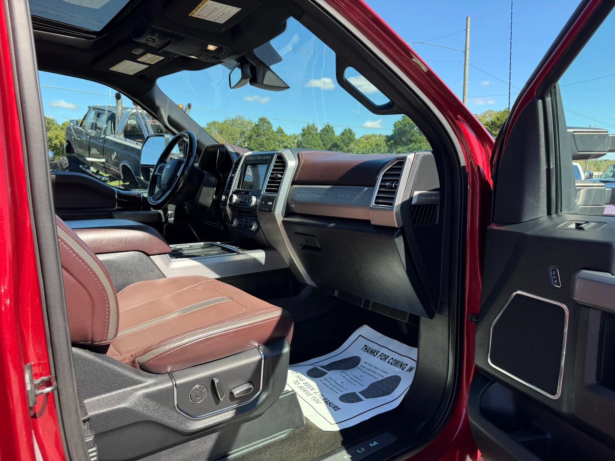 Used 2017 Ford F350 Platinum w/ Platinum Ultimate Package AWD/4WD image 27