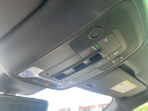 Used 2025 Audi Q3 2.0T Premium image 33