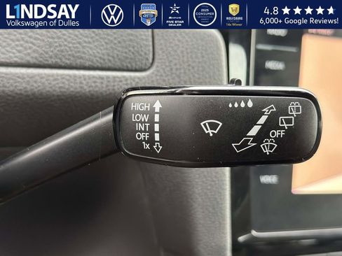 Used 2019 Volkswagen Golf R 4-Door image 22