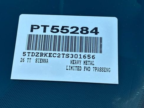 Used 2026 Toyota Sienna Limited FWD image 31