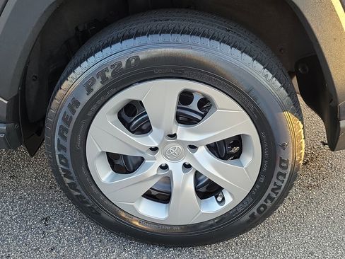 Used 2023 Toyota RAV4 LE image 7