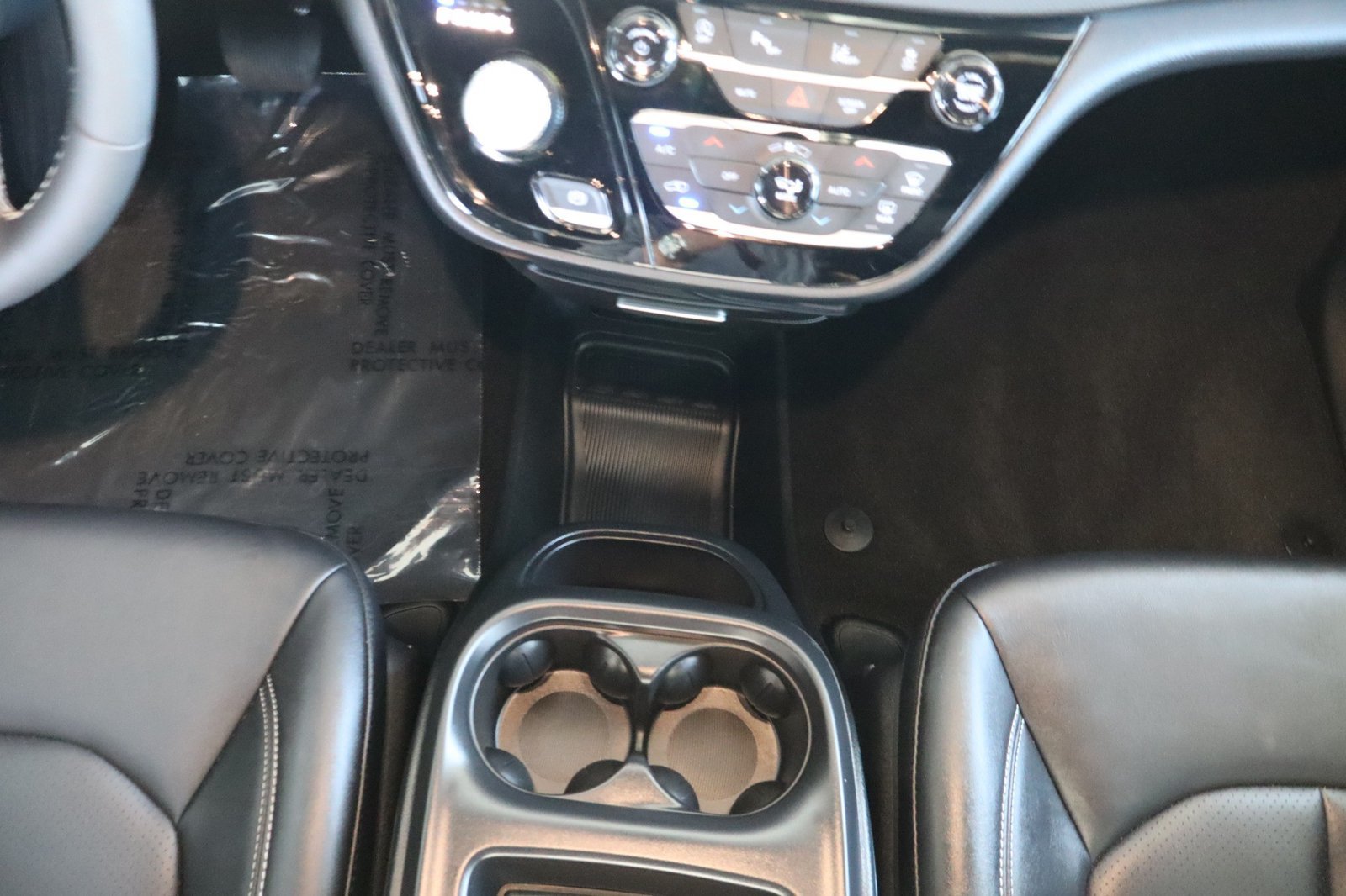 Used 2026 Chrysler Pacifica Select FWD image 32
