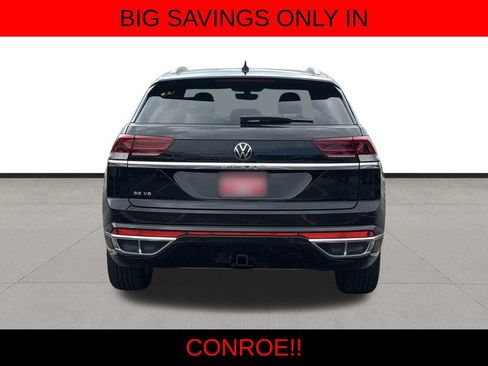 Used 2020 Volkswagen Atlas Cross Sport SE w/ Panoramic Sunroof Package FWD image 11