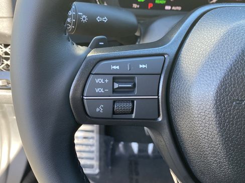 Used 2025 Honda Accord Sport image 26