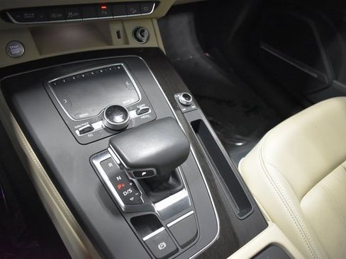 Used 2018 Audi Q5 Prestige w/ Prestige Package image 21