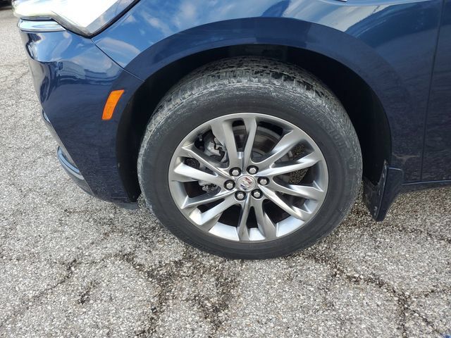 Used 2023 Buick Enclave Avenir w/ Avenir Technology Package FWD image 8