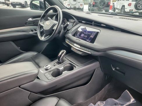 Used 2020 Cadillac XT4 Premium Luxury image 23