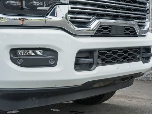 Used 2026 RAM 2500 Laramie AWD/4WD image 16
