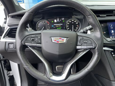 Used 2023 Cadillac XT6 Sport image 26
