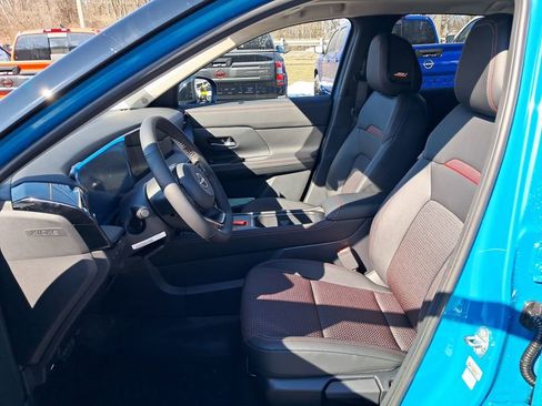 New 2026 Nissan Kicks SR w/ SR Premium Package image 10