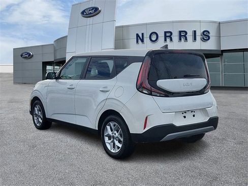 Used 2024 Kia Soul LX w/ Option Group 015 image 3