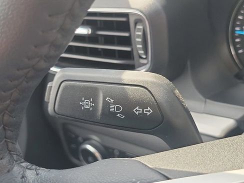 Used 2023 Ford Explorer XLT w/ Equipment Group 202A AWD/4WD image 10